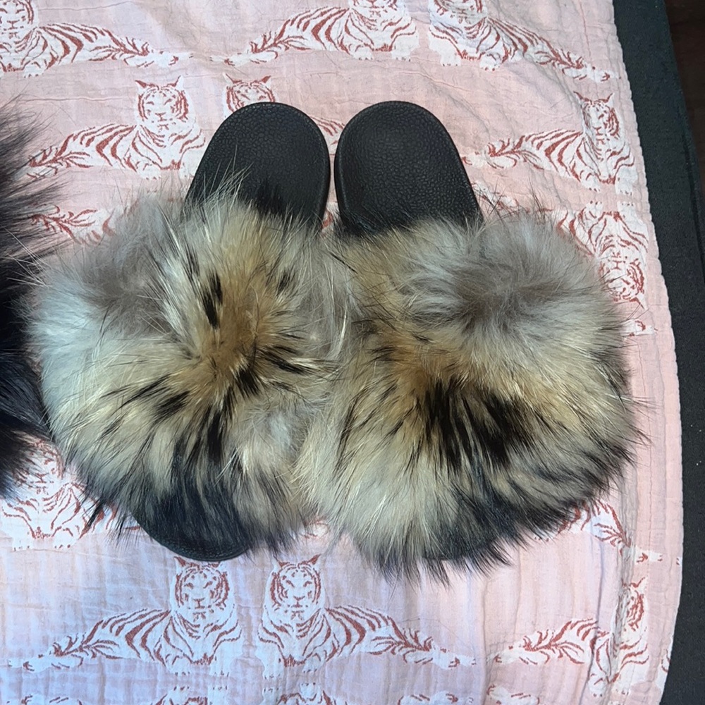 Real fur slides NWOT